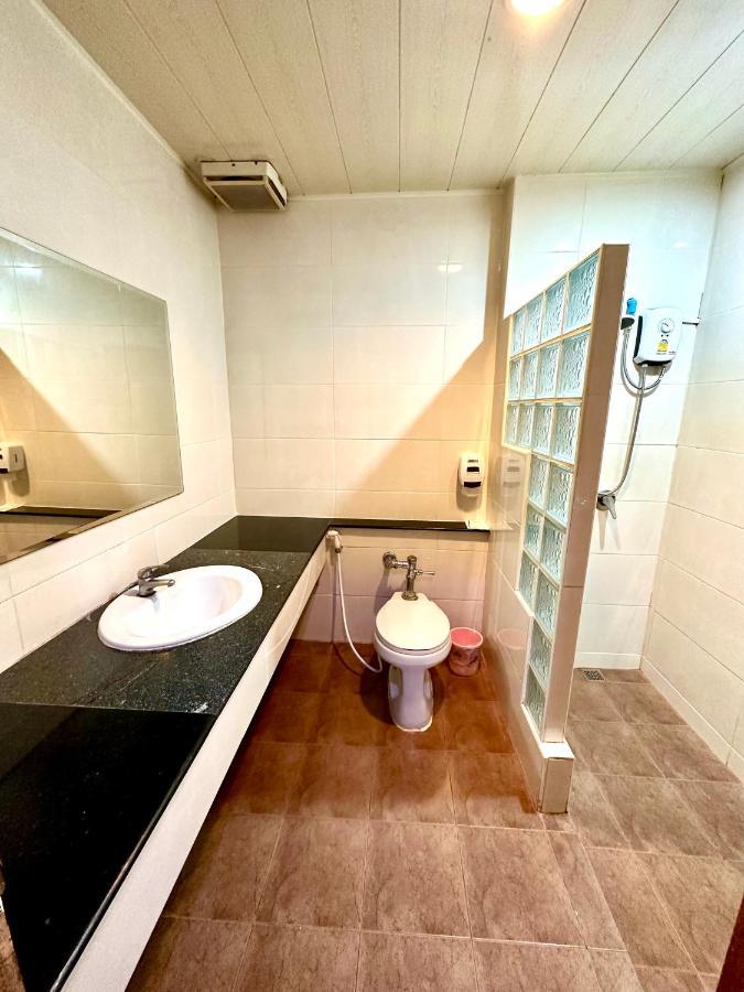 Bansuan Resort Nakhon Sawan Esterno foto