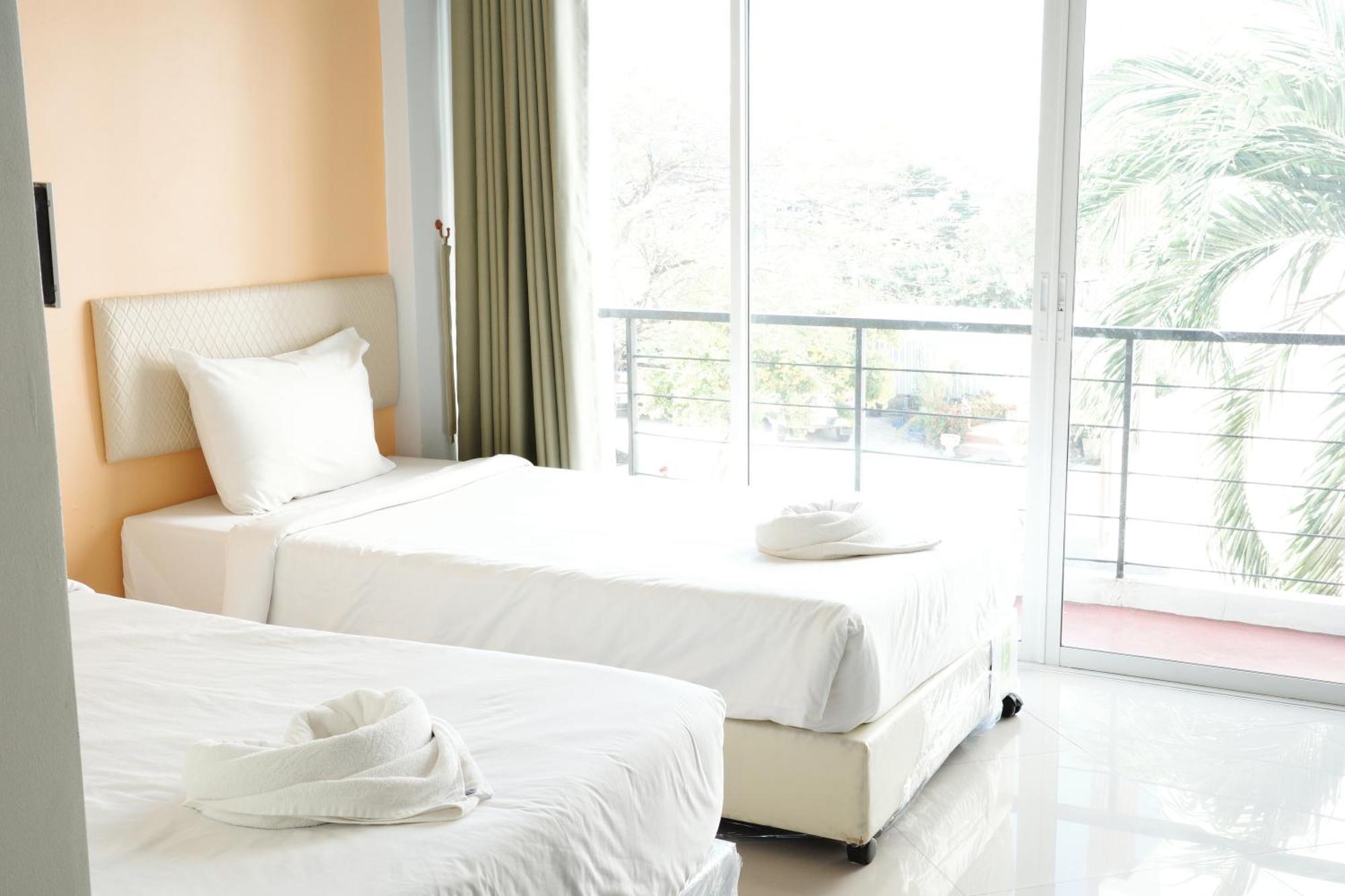 Bansuan Resort Nakhon Sawan Esterno foto