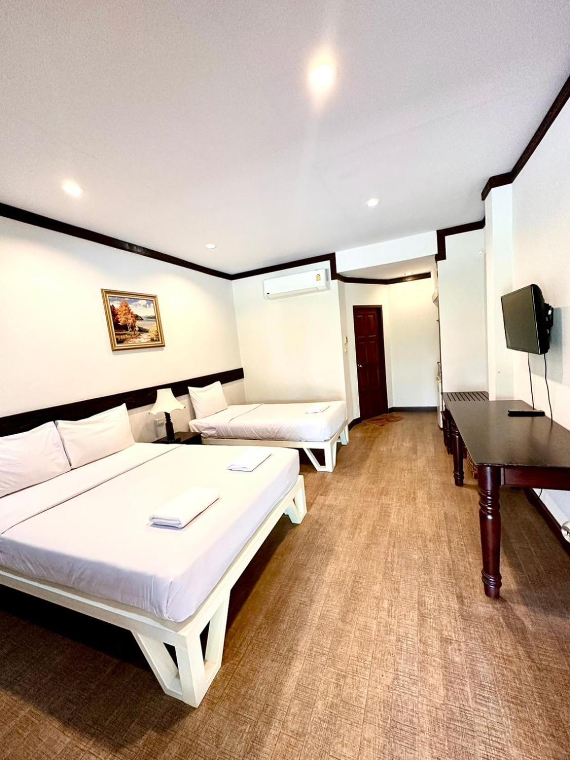 Bansuan Resort Nakhon Sawan Esterno foto