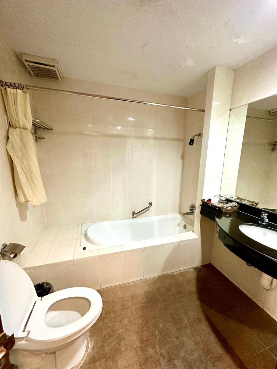 Bansuan Resort Nakhon Sawan Esterno foto