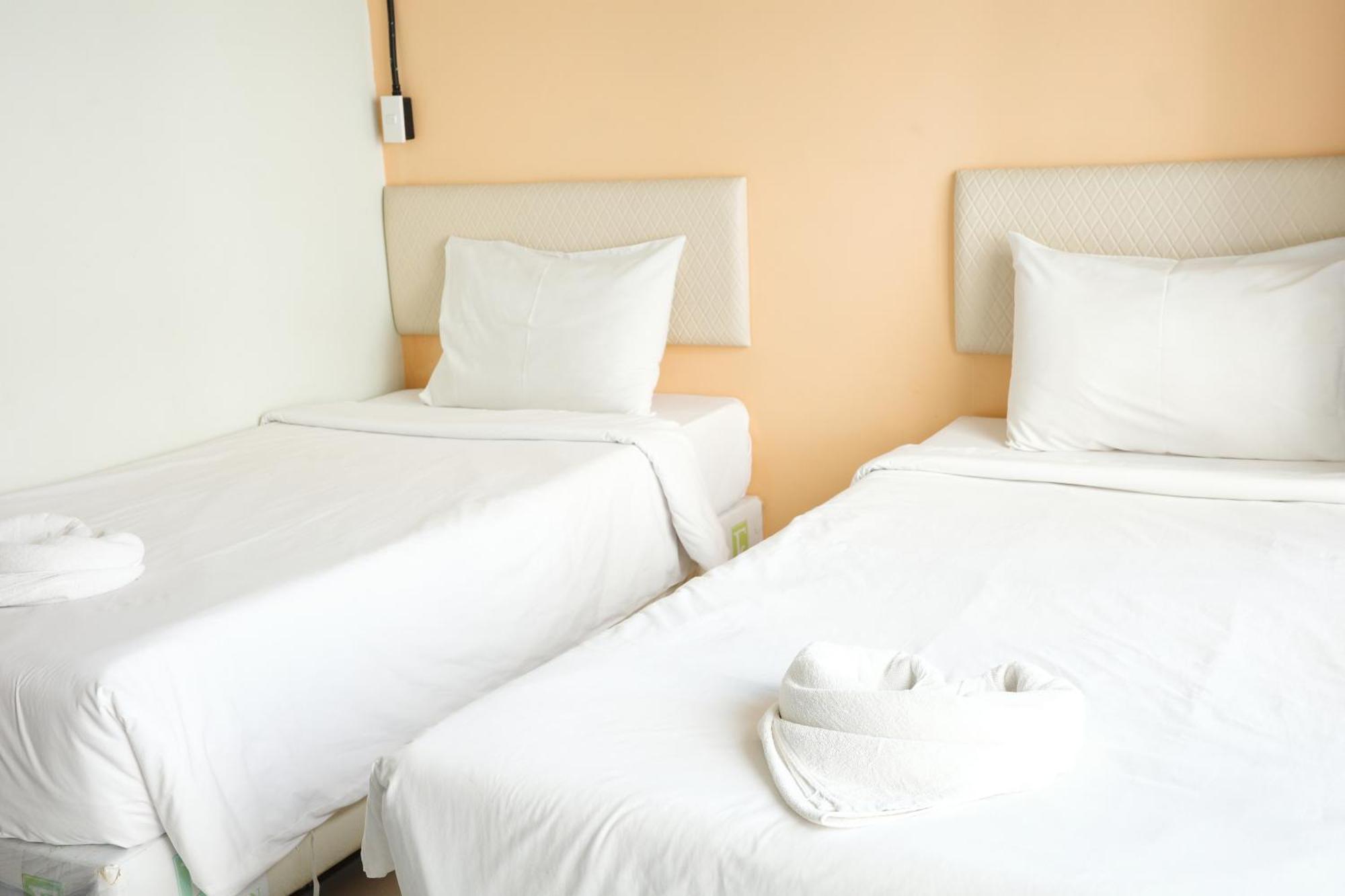 Bansuan Resort Nakhon Sawan Esterno foto
